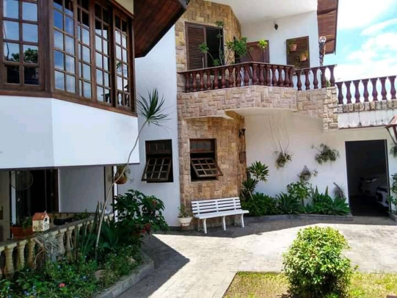 Imagem Casa com 3 Quartos à Venda, 428 m² em Cidade Jardim - Jacareí
