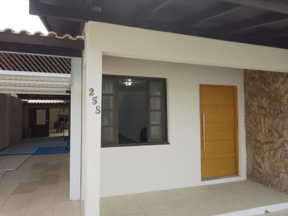Imagem Casa com 3 Quartos à Venda, 195 m² em Itacorubi - Florianópolis Imagem Casa com 3 Quartos à Venda, 195 m² em Itacorubi - Florianópolis