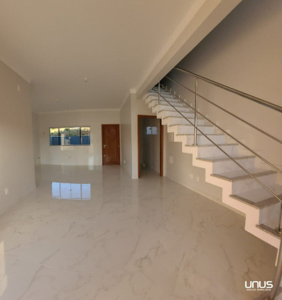 Sobrado com 3 Quartos à Venda, 116 m² em Sertão Do Maruim - São José