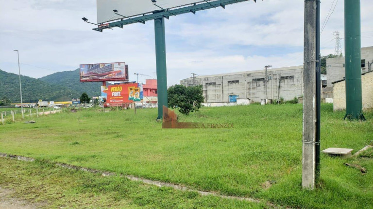 Imagem Terreno à Venda, 3.200 m² em Canhanduba - Itajaí Imagem Terreno à Venda, 3.200 m² em Canhanduba - Itajaí