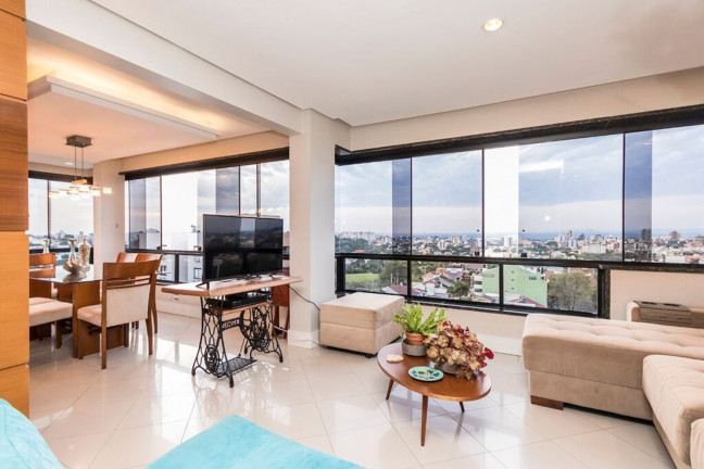 Imóvel com 4 Quartos à Venda, 210 m² em Jardim Planalto - Porto Alegre
