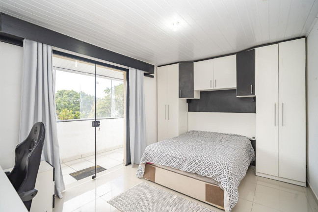 Imagem Casa com 3 Quartos à Venda, 179 m² em Santa Cândida - Curitiba Imagem Casa com 3 Quartos à Venda, 179 m² em Santa Cândida - Curitiba