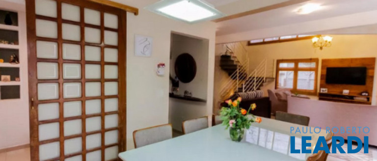 Imagem Sobrado com 3 Quartos à Venda, 270 m² em Vila Guiomar - Santo André Imagem Sobrado com 3 Quartos à Venda, 270 m² em Vila Guiomar - Santo André