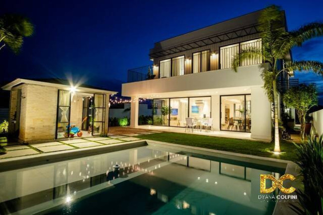 Casa de Condomínio com 5 Quartos à Venda, 353 m² em Petrópolis - Várzea Grande