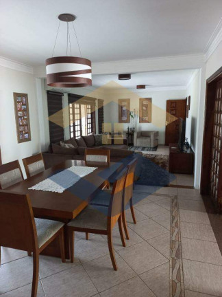 Imagem Casa com 3 Quartos à Venda, 336 m² em Vila Galvão - Jundiaí