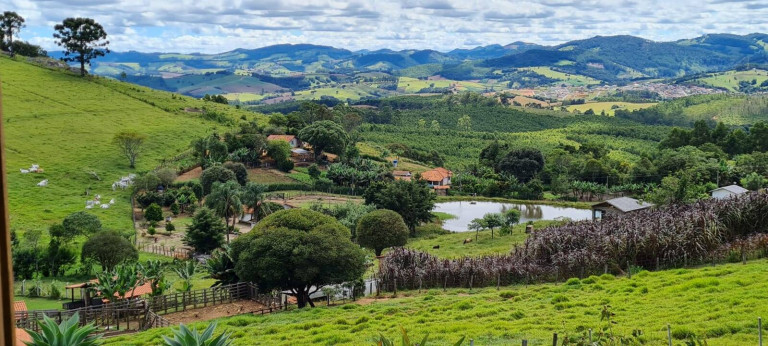 Imagem Chácara com 3 Quartos à Venda, 24.000 m² em Pedra Bela Imagem Chácara com 3 Quartos à Venda, 24.000 m² em Pedra Bela