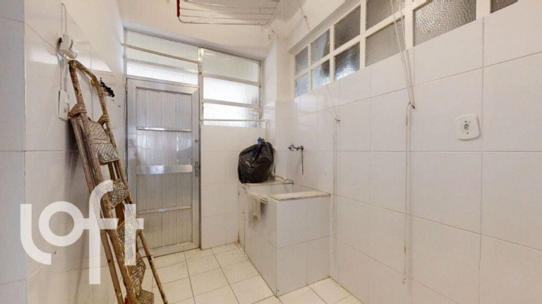 Imagem Imóvel com 3 Quartos à Venda, 107 m² em Copacabana - Rio De Janeiro Imagem Imóvel com 3 Quartos à Venda, 107 m² em Copacabana - Rio De Janeiro