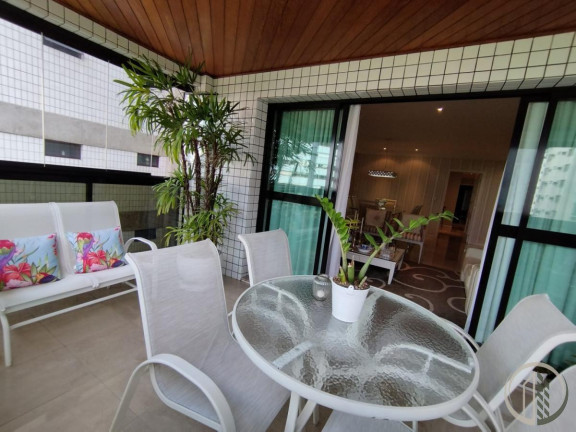Imagem Apartamento com 3 Quartos à Venda, 214 m² em Gonzaga - Santos