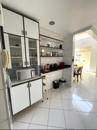 Imagem Casa com 4 Quartos à Venda, 220 m² em Piatã - Salvador