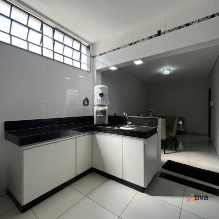 Imagem Casa com 3 Quartos à Venda, 123 m² Imagem Casa com 3 Quartos à Venda, 123 m²