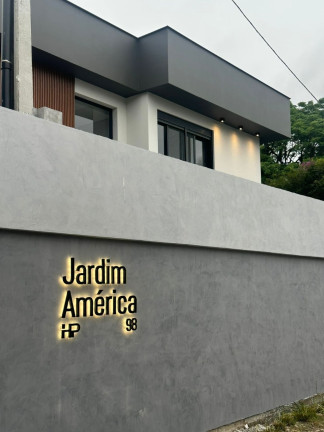 Imagem Imóvel com 3 Quartos à Venda, 290 m² em América - Joinville