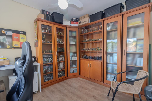 Imagem Casa com 3 Quartos à Venda,  em Medianeira - Porto Alegre