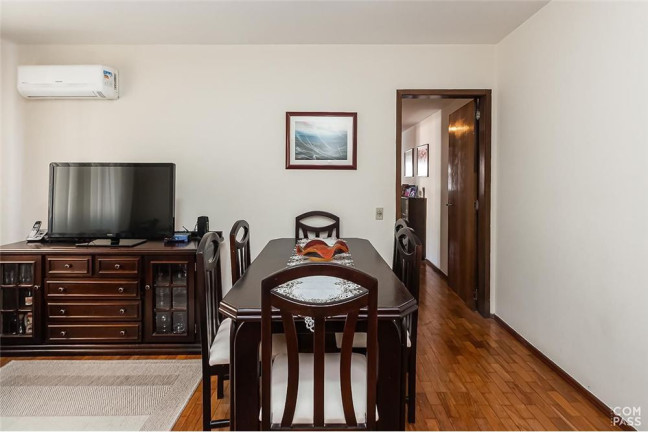 Imagem Imóvel com 2 Quartos à Venda, 82 m² em Menino Deus - Porto Alegre Imagem Imóvel com 2 Quartos à Venda, 82 m² em Menino Deus - Porto Alegre