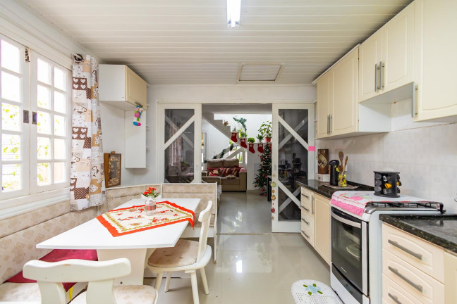 Imagem Sobrado com 4 Quartos à Venda, 139 m² em Campo Comprido - Curitiba Imagem Sobrado com 4 Quartos à Venda, 139 m² em Campo Comprido - Curitiba