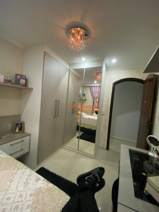 Imagem Sobrado com 6 Quartos à Venda, 300 m² em Vila Nova Bonsucesso - Guarulhos Imagem Sobrado com 6 Quartos à Venda, 300 m² em Vila Nova Bonsucesso - Guarulhos