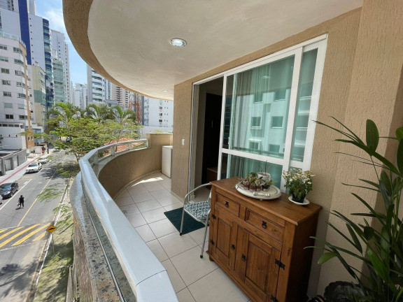 Imagem Apartamento com 3 Quartos à Venda, em Centro - Balneário Camboriú Imagem Apartamento com 3 Quartos à Venda, em Centro - Balneário Camboriú
