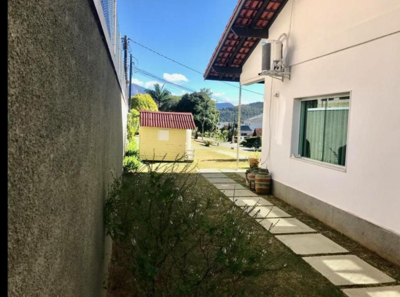 Imagem Casa com 4 Quartos à Venda, 501 m² em Várzea - Teresópolis Imagem Casa com 4 Quartos à Venda, 501 m² em Várzea - Teresópolis