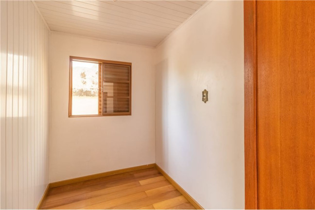 Imagem Casa com 5 Quartos à Venda, 150 m² em Partenon - Porto Alegre Imagem Casa com 5 Quartos à Venda, 150 m² em Partenon - Porto Alegre
