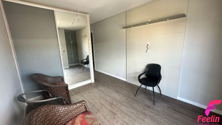Imagem Casa com 3 Quartos à Venda, 147 m² em Carianos - Florianópolis Imagem Casa com 3 Quartos à Venda, 147 m² em Carianos - Florianópolis