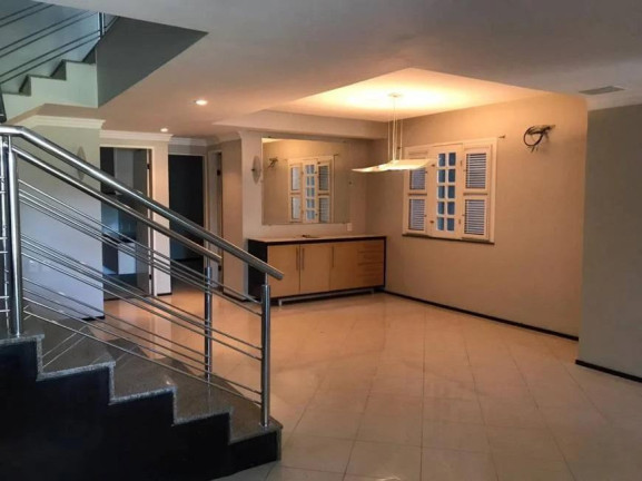 Imagem Casa com 4 Quartos à Venda, 213 m² em Cidade Dos Funcionários - Fortaleza Imagem Casa com 4 Quartos à Venda, 213 m² em Cidade Dos Funcionários - Fortaleza