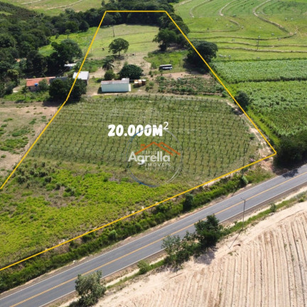 Imagem Imóvel com 2 Quartos à Venda, 165 m² em Mato Dentro - Artur Nogueira Imagem Imóvel com 2 Quartos à Venda, 165 m² em Mato Dentro - Artur Nogueira
