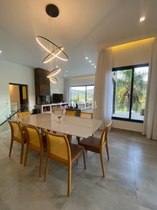 Imagem Casa com 3 Quartos à Venda, 361 m² em Clube Da Montanha - Atibaia Imagem Casa com 3 Quartos à Venda, 361 m² em Clube Da Montanha - Atibaia
