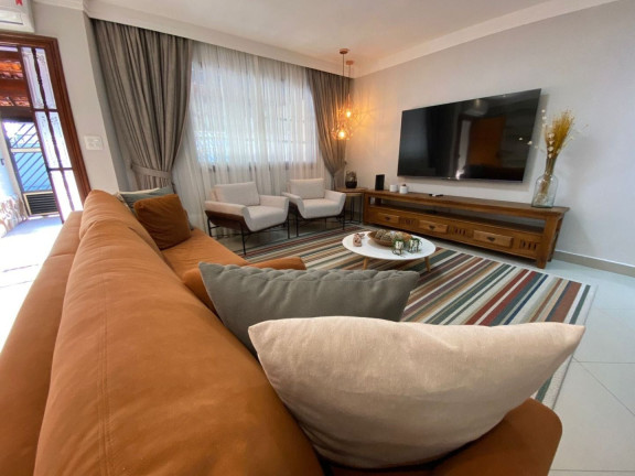 Imagem Casa com 3 Quartos à Venda, 200 m² em Canto Do Forte - Praia Grande Imagem Casa com 3 Quartos à Venda, 200 m² em Canto Do Forte - Praia Grande