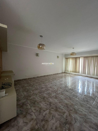 Imagem Casa com 3 Quartos à Venda, 222 m² Imagem Casa com 3 Quartos à Venda, 222 m²
