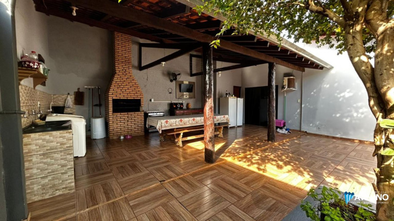 Casa com 5 Quartos à Venda, 213 m² em Parque Alvorada - Dourados
