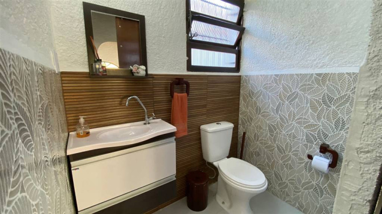 Imagem Sobrado com 5 Quartos à Venda, 174 m² em Canto Do Forte - Praia Grande Imagem Sobrado com 5 Quartos à Venda, 174 m² em Canto Do Forte - Praia Grande