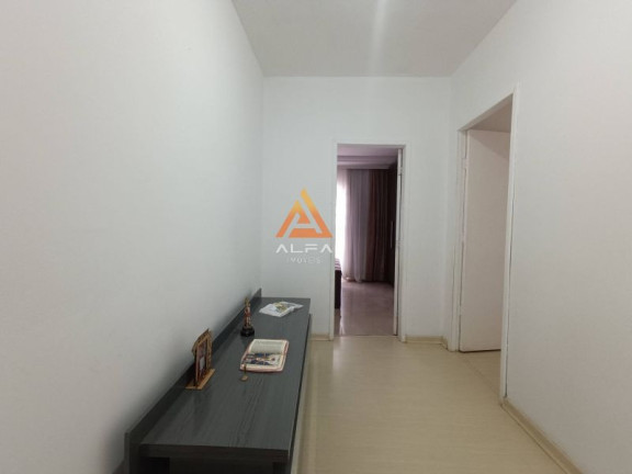 Imagem Casa com 4 Quartos à Venda, 240 m² Imagem Casa com 4 Quartos à Venda, 240 m²