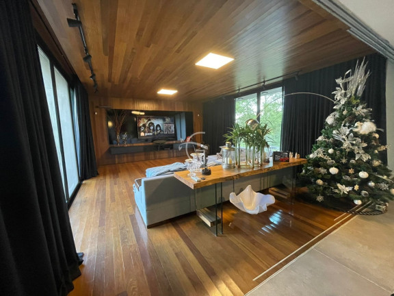 Imagem Casa com 3 Quartos à Venda, 671 m² em América - Joinville