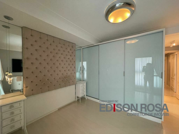 Imagem Apartamento com 3 Quartos à Venda, 123 m² em Balneário - Florianópolis Imagem Apartamento com 3 Quartos à Venda, 123 m² em Balneário - Florianópolis