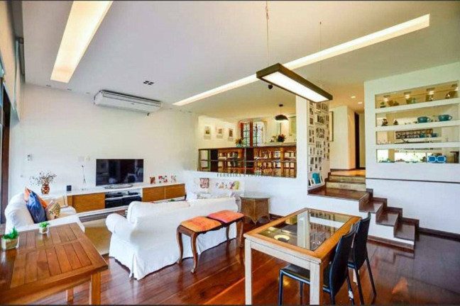 Imagem Casa com 5 Quartos à Venda, 420 m² em Itaipu - Niterói Imagem Casa com 5 Quartos à Venda, 420 m² em Itaipu - Niterói