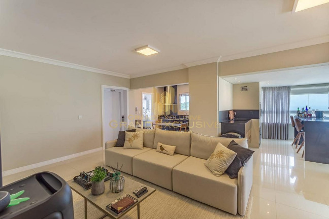 Imagem Apartamento com 3 Quartos à Venda, 142 m² em Pioneiros - Balneário Camboriú Imagem Apartamento com 3 Quartos à Venda, 142 m² em Pioneiros - Balneário Camboriú