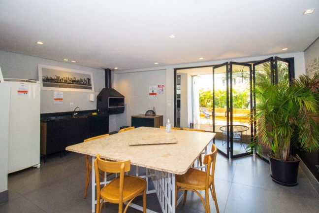 Imagem Apartamento com 1 Quarto à Venda, 18 m² em Centro Histórico - Porto Alegre Imagem Apartamento com 1 Quarto à Venda, 18 m² em Centro Histórico - Porto Alegre