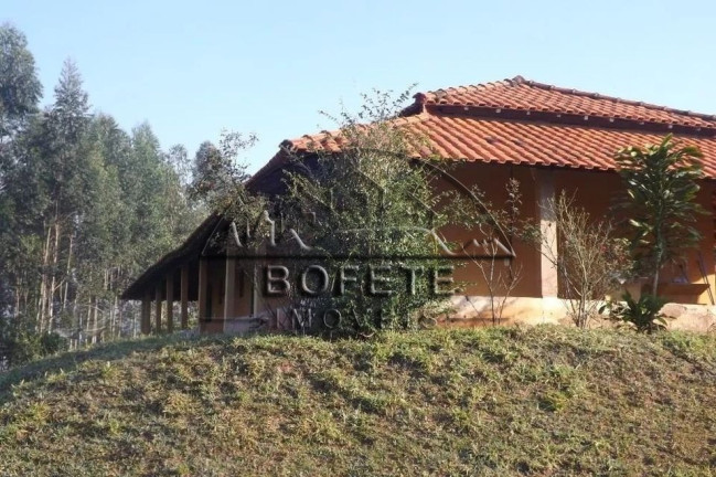 Imagem Imóvel com 2 Quartos à Venda, 25.000 m² em Gigante - Bofete Imagem Imóvel com 2 Quartos à Venda, 25.000 m² em Gigante - Bofete