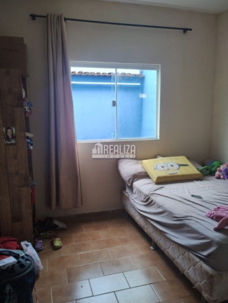 Imagem Casa com 3 Quartos à Venda, 182 m² em Santa Maria - Uberaba Imagem Casa com 3 Quartos à Venda, 182 m² em Santa Maria - Uberaba