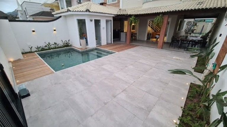 Imagem Casa com 4 Quartos à Venda, 250 m² em Recreio Dos Bandeirantes - Rio De Janeiro