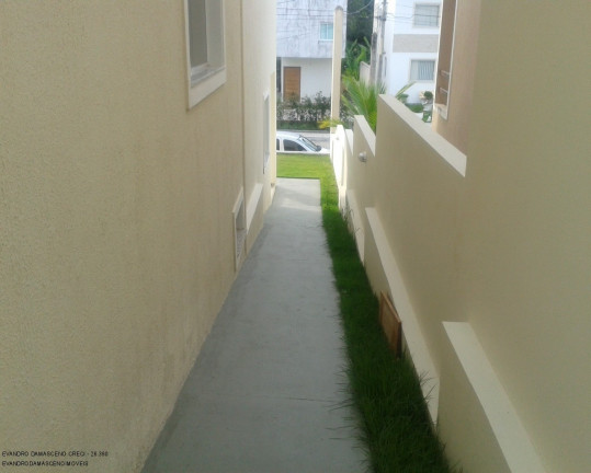 Imagem Casa com 4 Quartos à Venda, 250 m² em Buraquinho - Lauro De Freitas Imagem Casa com 4 Quartos à Venda, 250 m² em Buraquinho - Lauro De Freitas