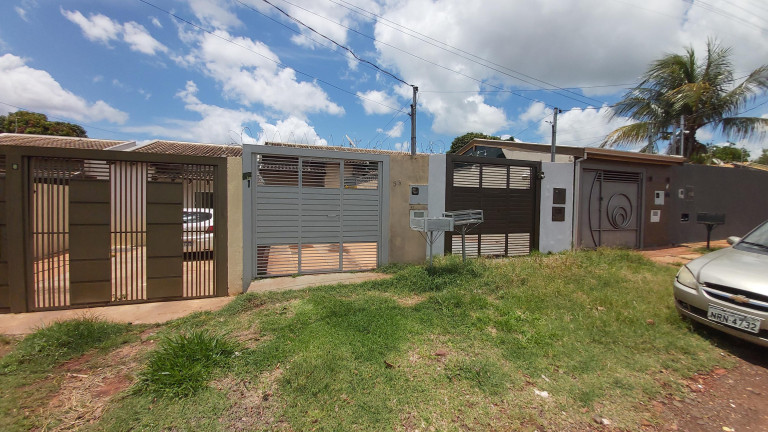 Imagem Casa com 2 Quartos à Venda, 68 m² em Jardim São Conrado - Campo Grande