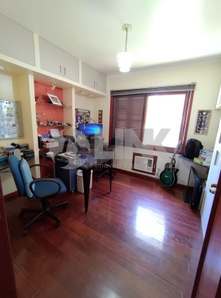 Imagem Imóvel com 4 Quartos à Venda, 324 m² em Menino Deus - Porto Alegre Imagem Imóvel com 4 Quartos à Venda, 324 m² em Menino Deus - Porto Alegre