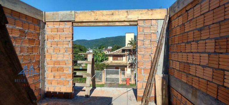 Imagem Casa com 3 Quartos à Venda, 179 m² em Lagoa Da Conceição - Florianópolis Imagem Casa com 3 Quartos à Venda, 179 m² em Lagoa Da Conceição - Florianópolis