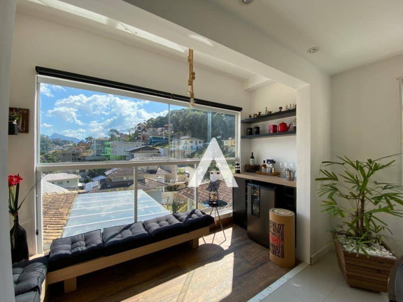Imagem Casa com 4 Quartos à Venda, 307 m² em Tijuca - Teresópolis Imagem Casa com 4 Quartos à Venda, 307 m² em Tijuca - Teresópolis