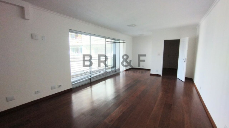 Apartamento com 3 Quartos para Alugar, 180 m² em Moema - São Paulo