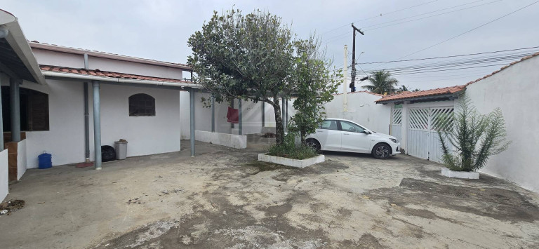 Imagem Casa com 2 Quartos à Venda, 290 m² em Balneario Gaivotas - Itanhaém Imagem Casa com 2 Quartos à Venda, 290 m² em Balneario Gaivotas - Itanhaém
