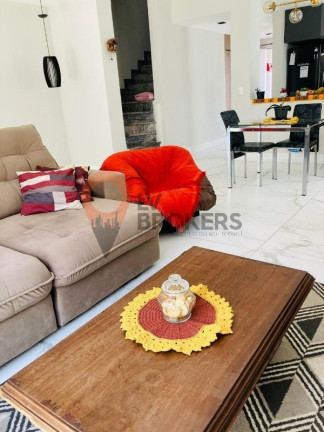 Imagem Casa com 4 Quartos à Venda, 132 m² em Vila Mogilar - Mogi Das Cruzes Imagem Casa com 4 Quartos à Venda, 132 m² em Vila Mogilar - Mogi Das Cruzes