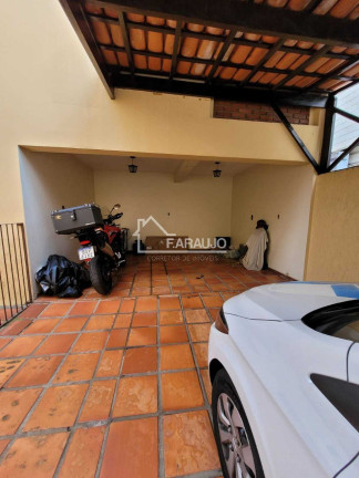 Imagem Casa com 4 Quartos à Venda, 253 m² em Vila Leão - Sorocaba Imagem Casa com 4 Quartos à Venda, 253 m² em Vila Leão - Sorocaba