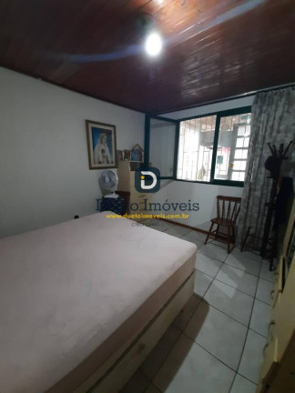 Imagem Casa com 3 Quartos à Venda, 400 m² em Caturrita - Santa Maria