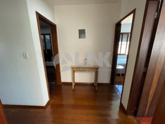 Imagem Casa com 3 Quartos à Venda, 363 m² em Tristeza - Porto Alegre Imagem Casa com 3 Quartos à Venda, 363 m² em Tristeza - Porto Alegre